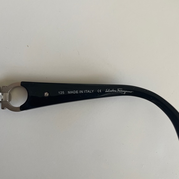 Salvatore Ferragamo Sunglasses - Picture 3 of 4